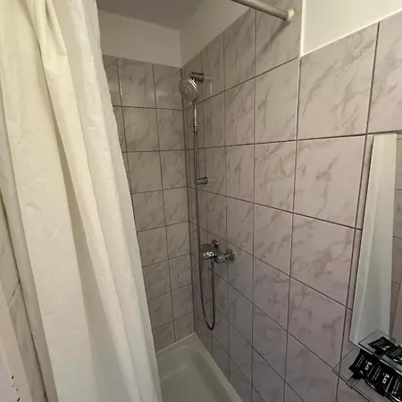 Budget Olympia Park 53 Aparthotel