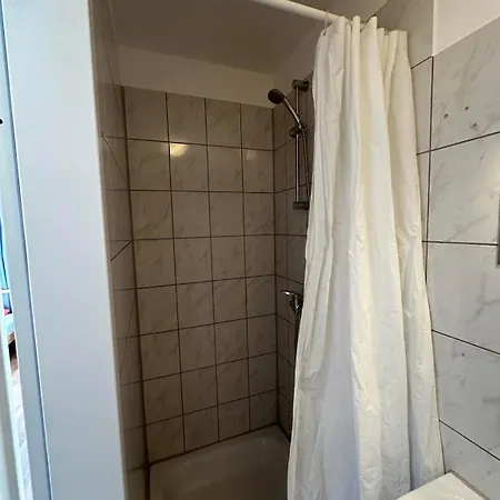 Apartmanhotel Budget Olympia Park Apartmenthostel 53 München