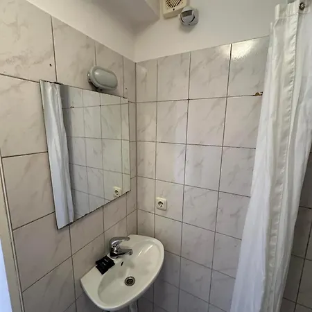 Budget Olympia Park Apartmenthostel 53 *
