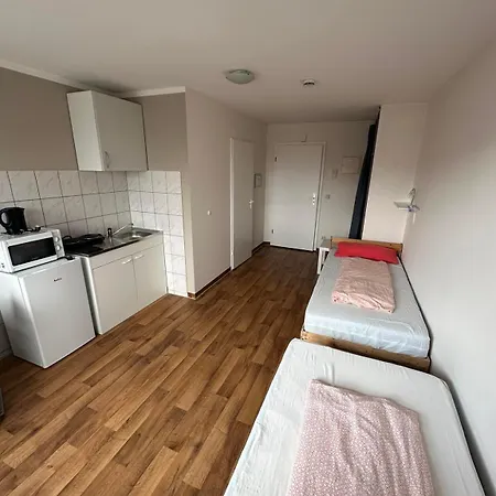 Budget Olympia Park Apartmenthostel 53 *