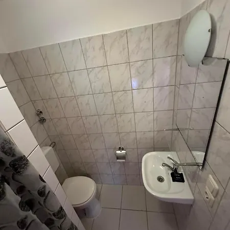 2-rent Group Han53 *