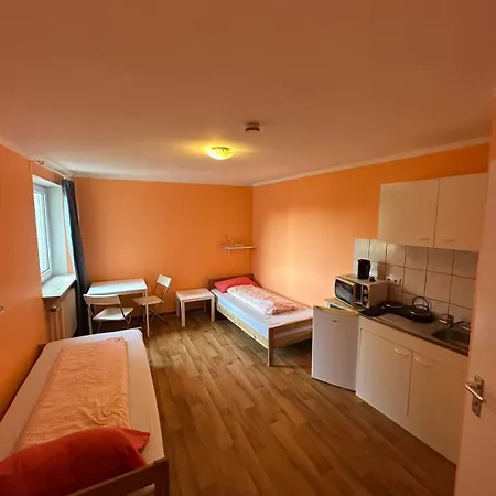 Budget Olympia Park Apartmenthostel 53 *