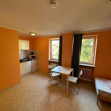 2-rent Group Han53 Vandrarhem