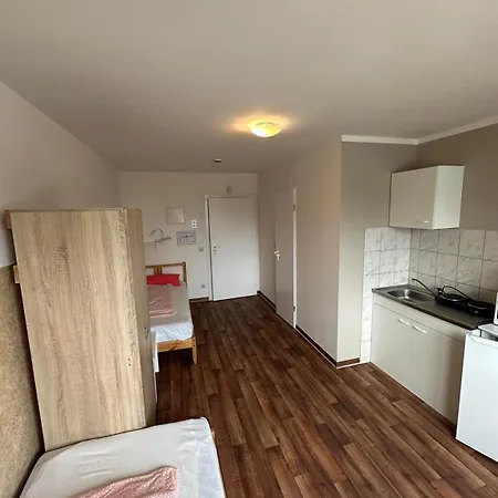 Budget Olympia Park Apartmenthostel 53 München