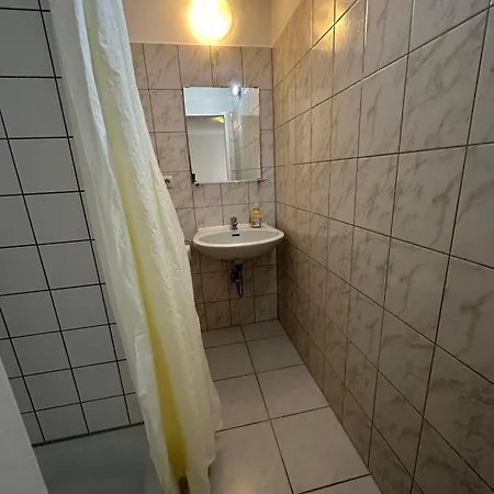 Ostello 2-rent Group Han53 *