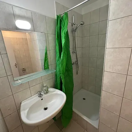2-rent Group Han53 *