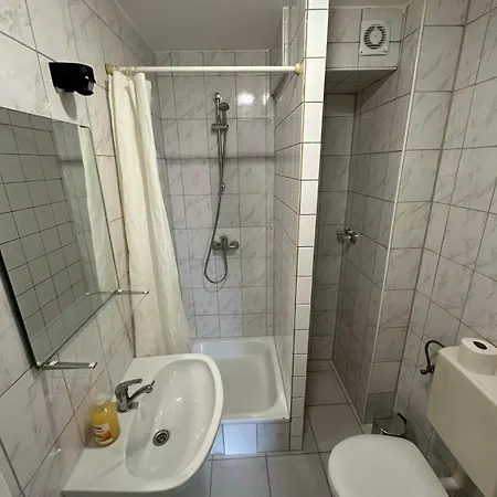 Ostello 2-rent Group Han53