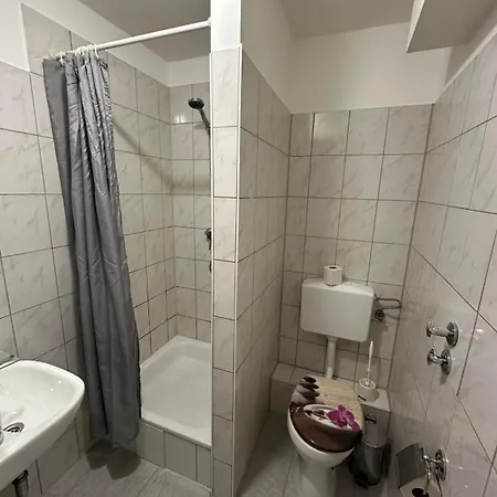 2-rent Group Han53