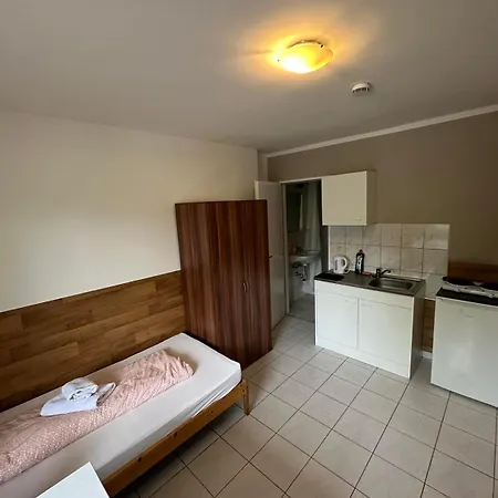 Budget Olympia Park Apartmenthostel 53 *