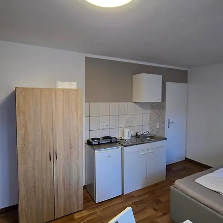 Vandrarhem 2-rent Group Han53