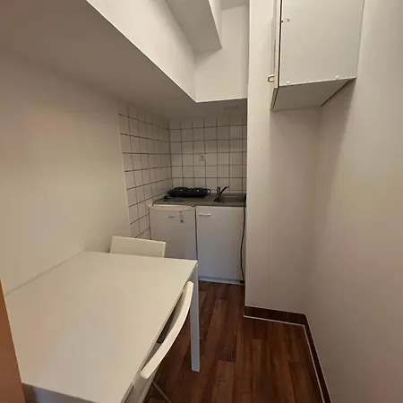 Vandrarhem 2-rent Group Han53