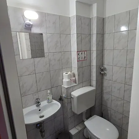 Ostello 2-rent Group Han53
