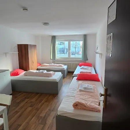 Vandrarhem 2-rent Group Han53 München