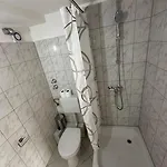 2-rent Group Han53 *
