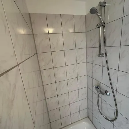 2-rent Group Han53