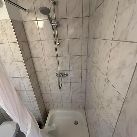 2-rent Group Han53