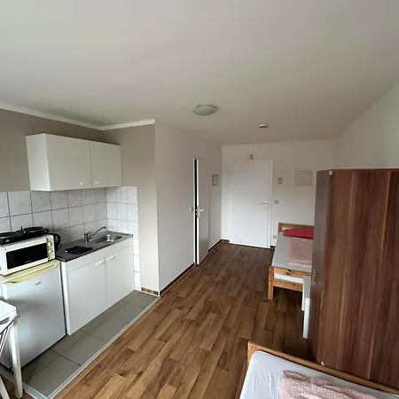 2-rent Group Han53