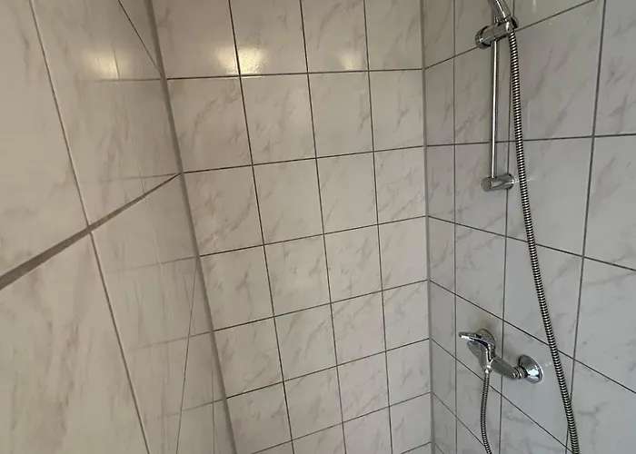 2-rent Group Han53